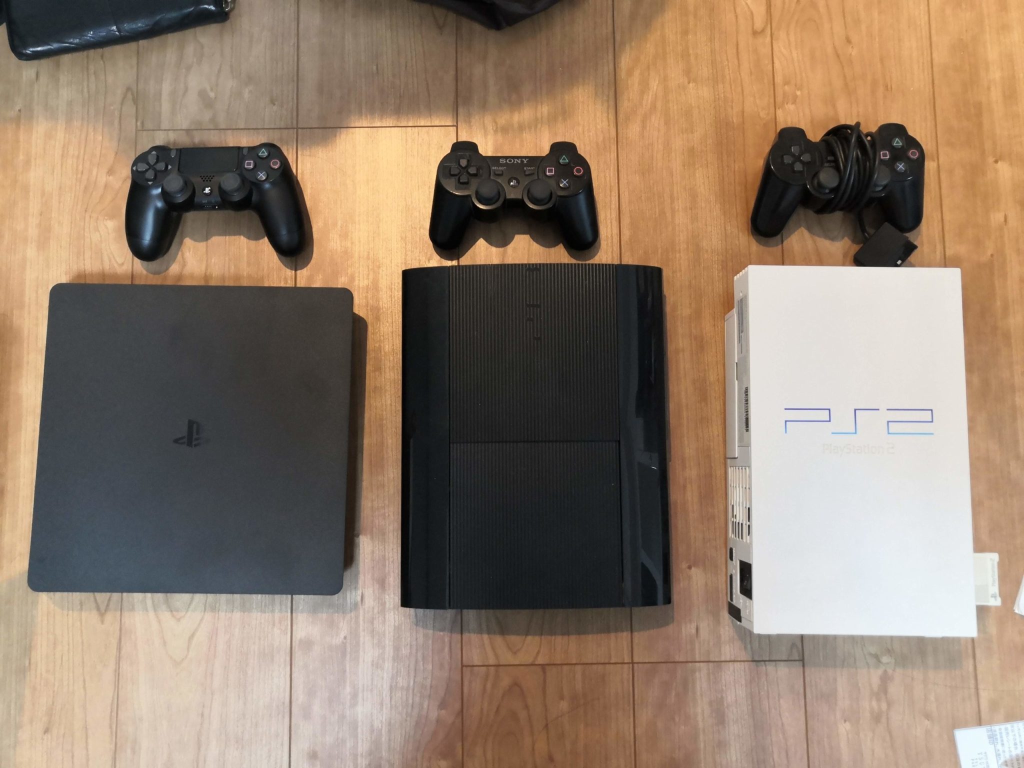 今からでもPS4は買うべき！PS3と比較して分かった「小さくて大きな」違い